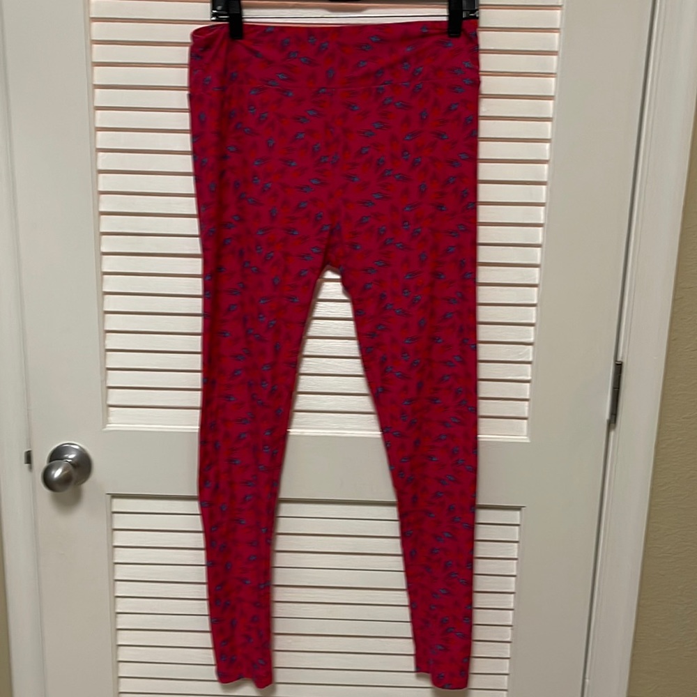 Lularoe Tall and Curvy Airplane Leggings Size 10-20 - Picture 1 of 6
